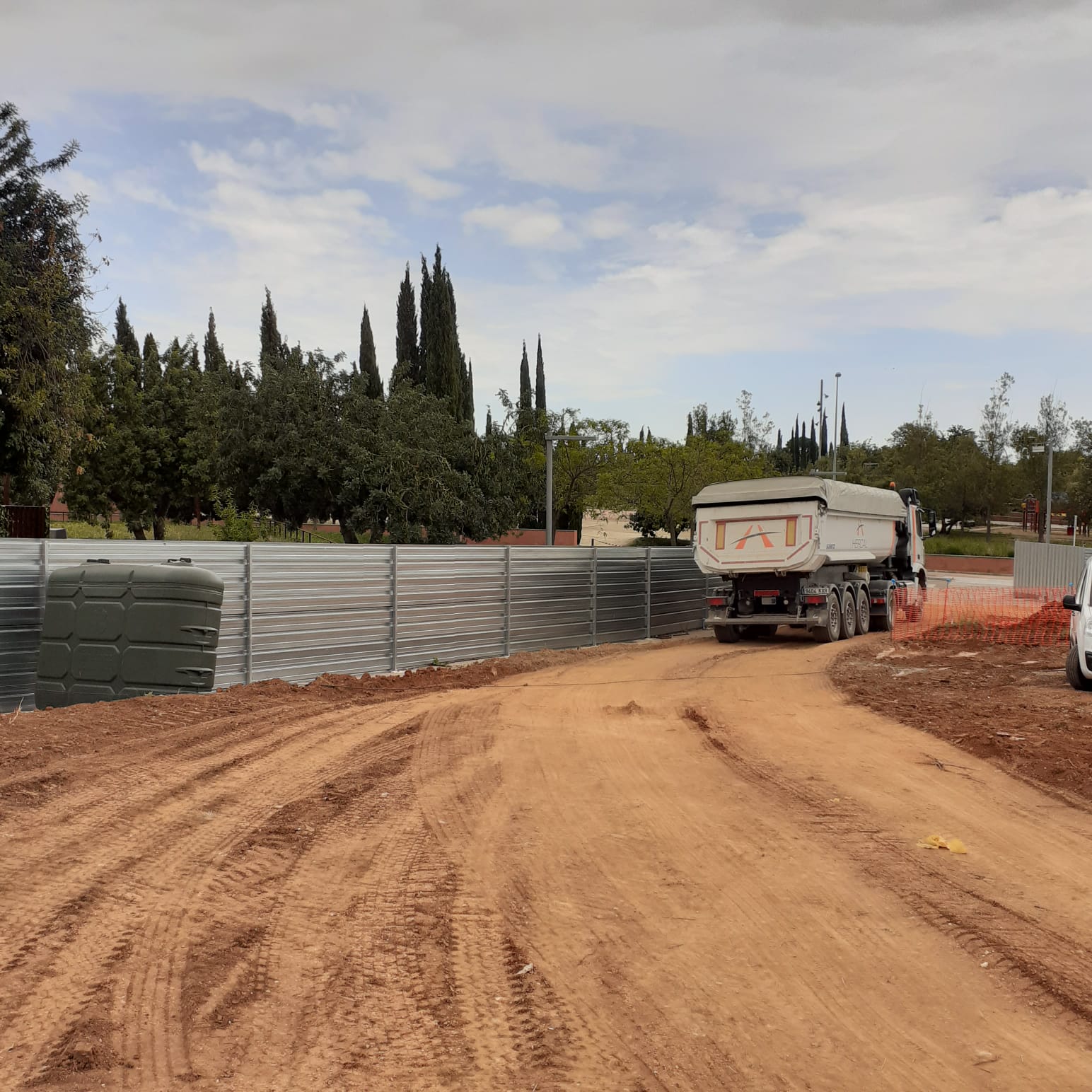 Se reinician las obras de la Unió de Cooperadors, el Instituto Escuela Gavà Mar y la segunda promoción pública del IMPSOL en el barrio de can Ribes