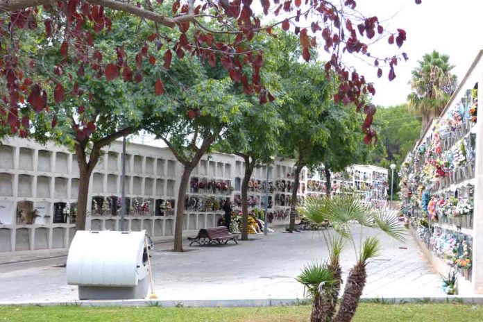 Ampliación del horario del cementerio municipal para todos los Santos